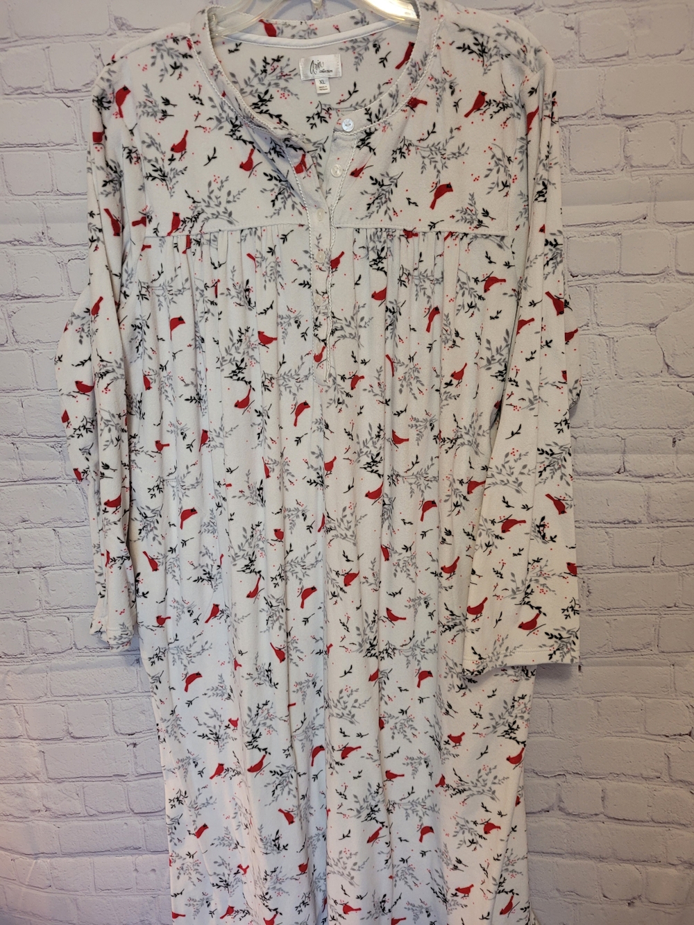 Aria Collection Nightgown Womens Size XL Long Sleeve Cardinal Soft Plush Pockets
